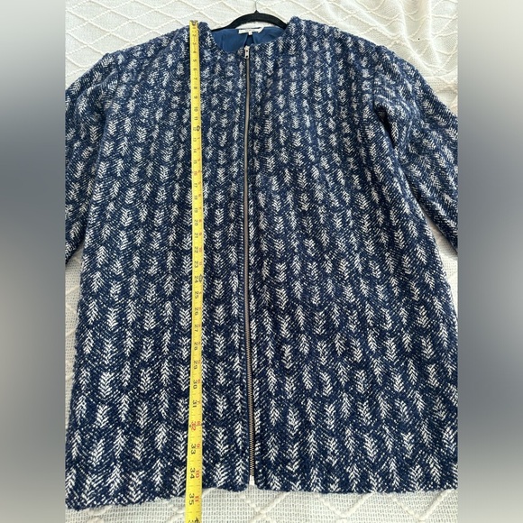Tularosa Women’s Shiloh Coat. Navy/white size Medium. - Picture 7 of 10